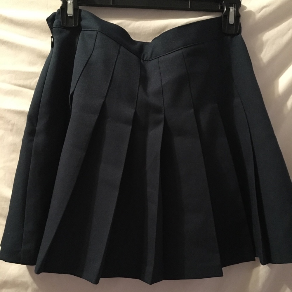 dark green pleated skirt